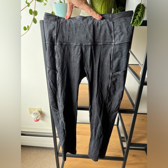 lululemon Fast and Free Crop 19" - size 6 - Picture 1 of 5